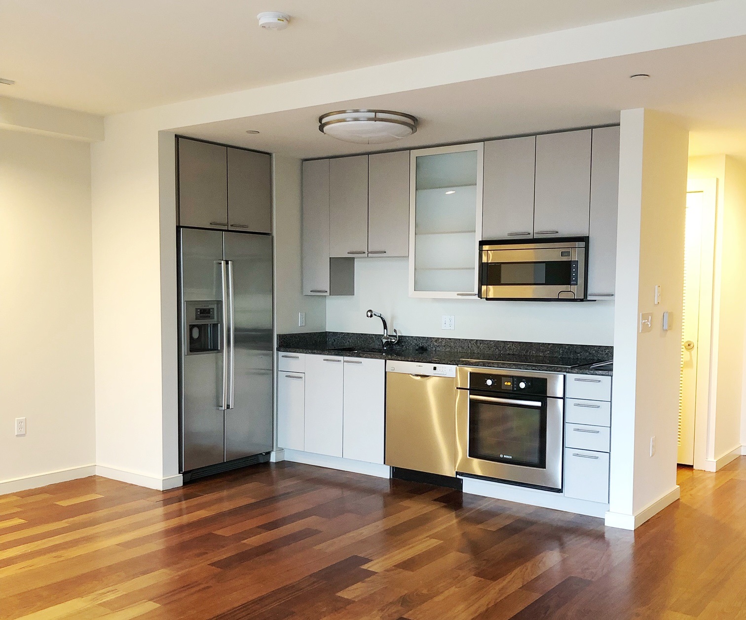 Studio bed, 1 bath apartment for rent at 101 Canal St Unit 732, West End — photo 1 of 3