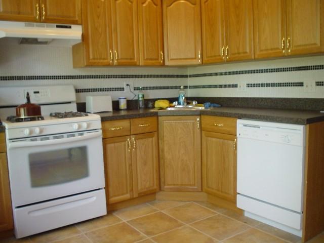 4 bed, 2 bath apartment for rent at 8 Price Rd Unit 2, Allston — photo 2 of 5