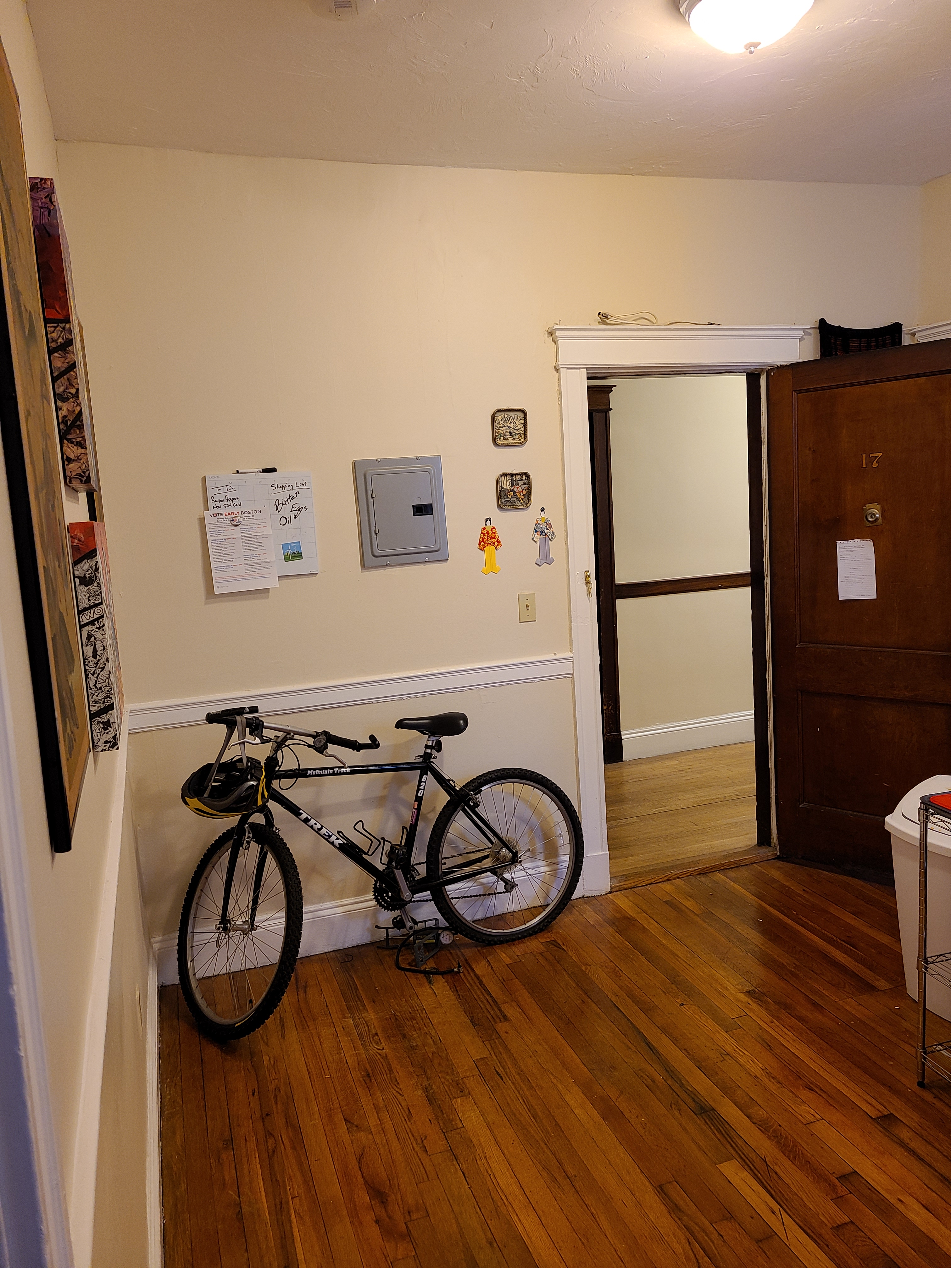 Studio bed, 1 bath apartment for rent at 1190 Commonwealth Ave Unit 4, Allston — photo 3 of 8