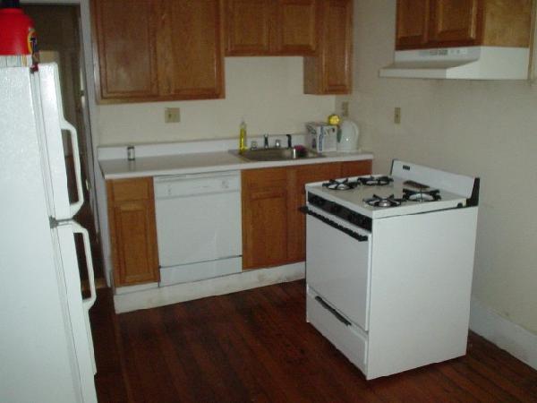 4 bed, 1 bath apartment for rent at 124 Brook St Unit 1, Coolidge Corner — photo 7 of 7