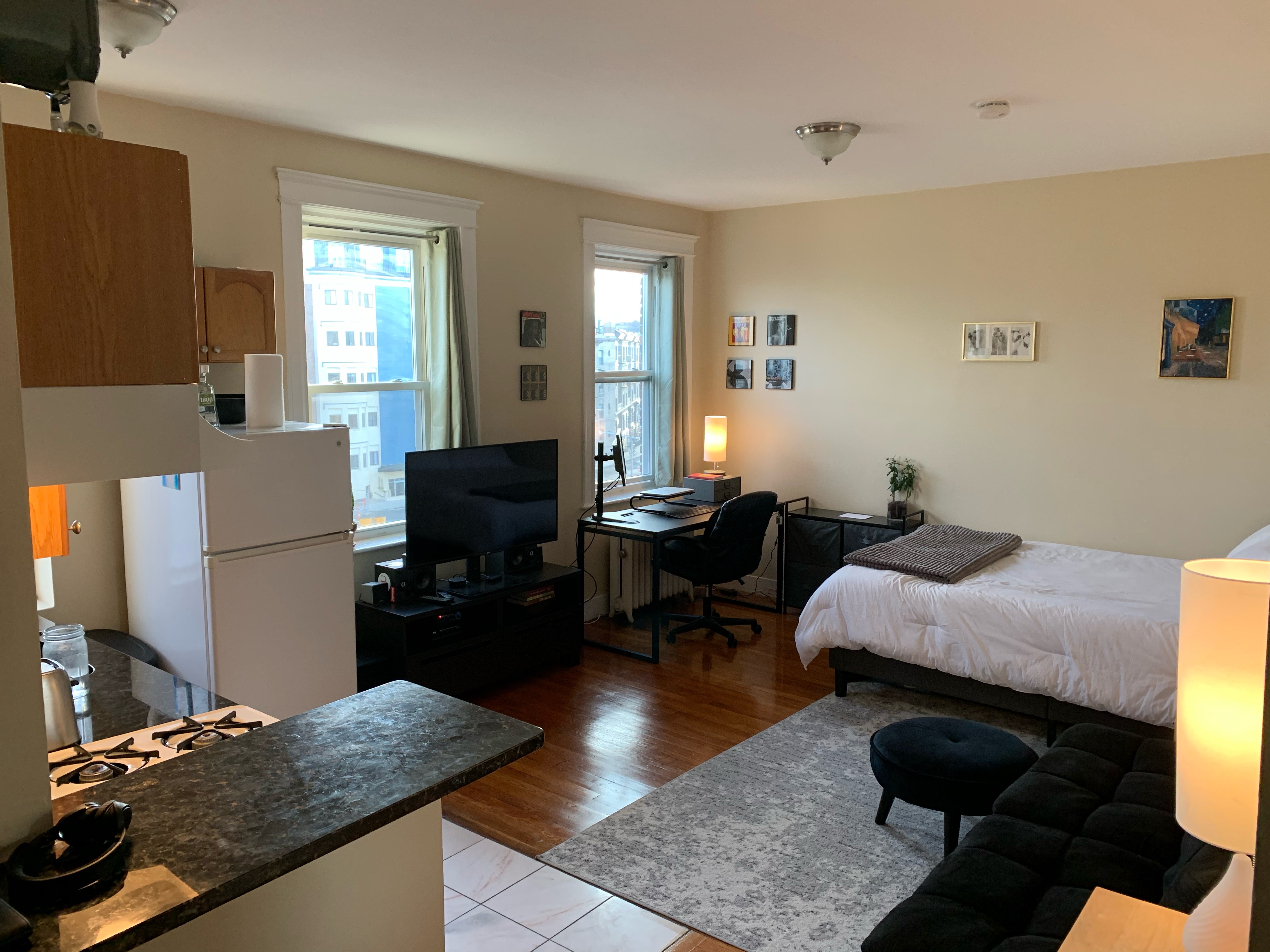 Studio bed, 1 bath apartment for rent at 1170 Commonwealth Ave Unit 19, Allston — photo 1 of 12