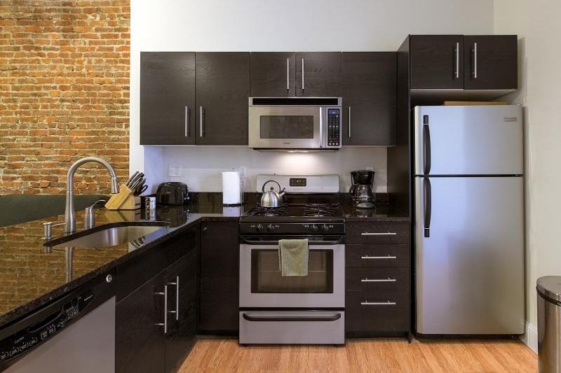 3 bed, 1 bath apartment for rent at 237 Northampton St Unit 1, South End — photo 1 of 11
