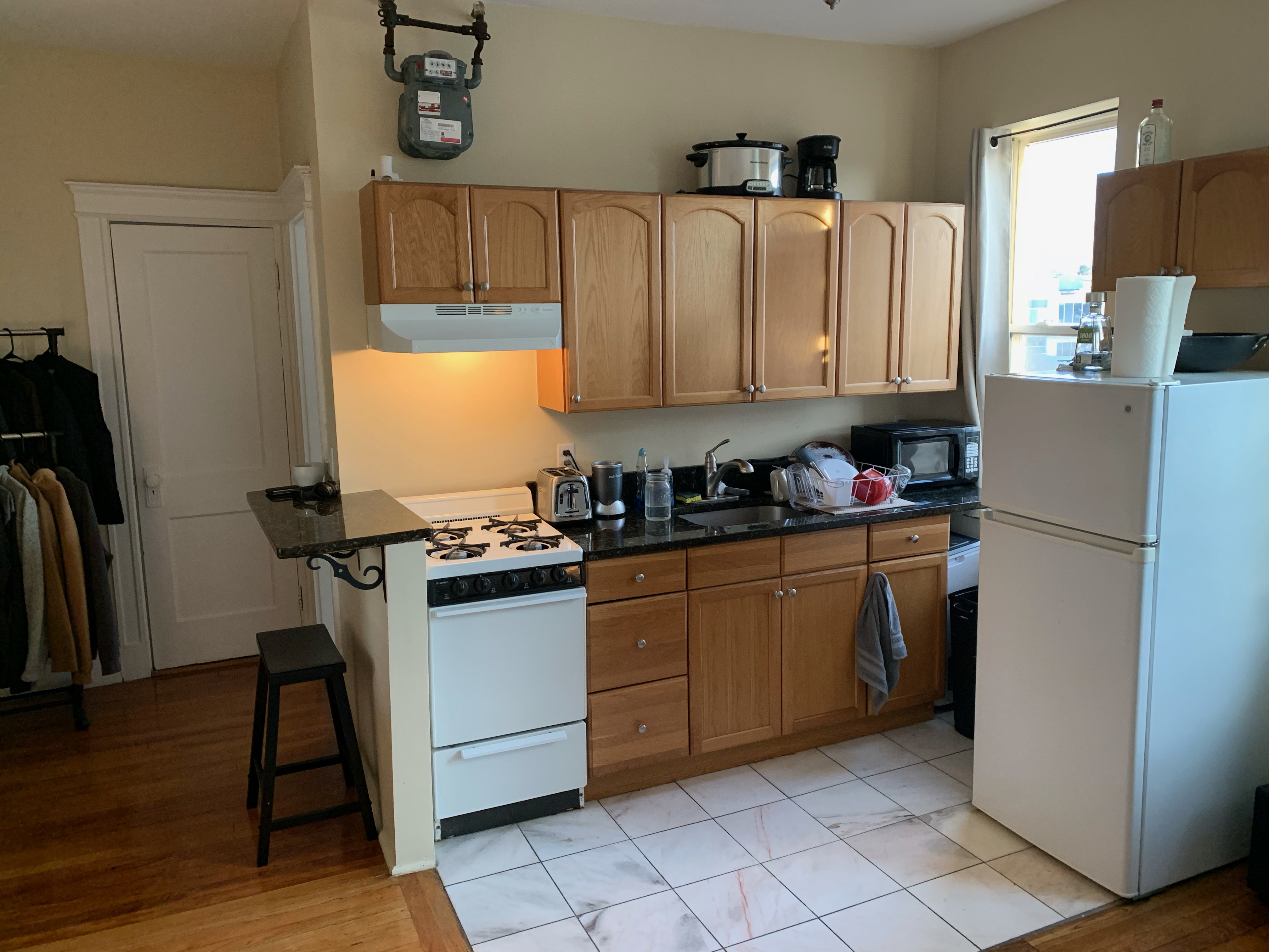 Studio bed, 1 bath apartment for rent at 1171 Commonwealth Ave Unit 19, Allston — photo 2 of 12