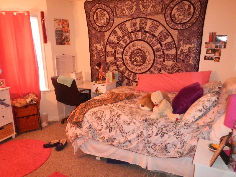 3 bed, 1.5 bath apartment for rent at 62 Hillside St Unit 3, Mission Hill — photo 4 of 11