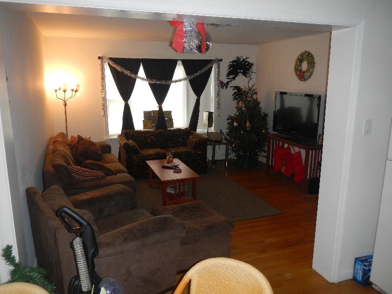 3 bed, 1.5 bath apartment for rent at 62 Hillside St Unit 3, Mission Hill — photo 1 of 11