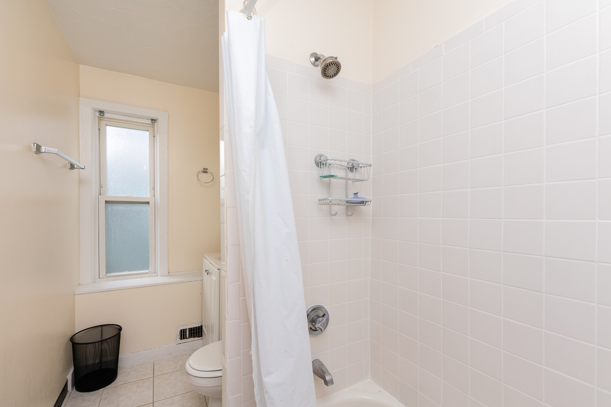 5 bed, 2 bath apartment for rent at 42 Pratt St Unit 2, Allston — photo 19 of 22