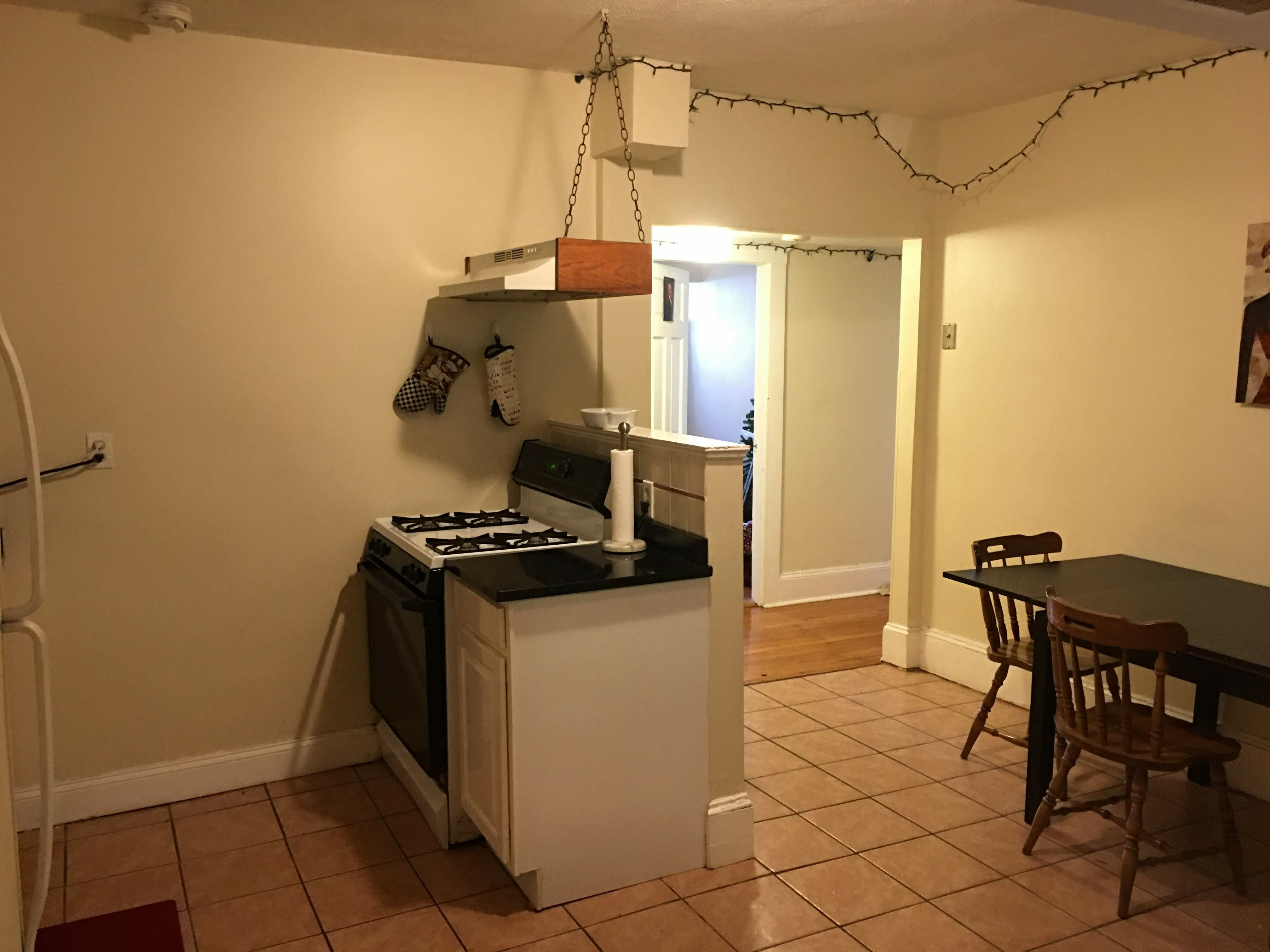 4 bed, 1 bath apartment for rent at 103 Lanark Rd Unit A, Brighton — photo 3 of 8