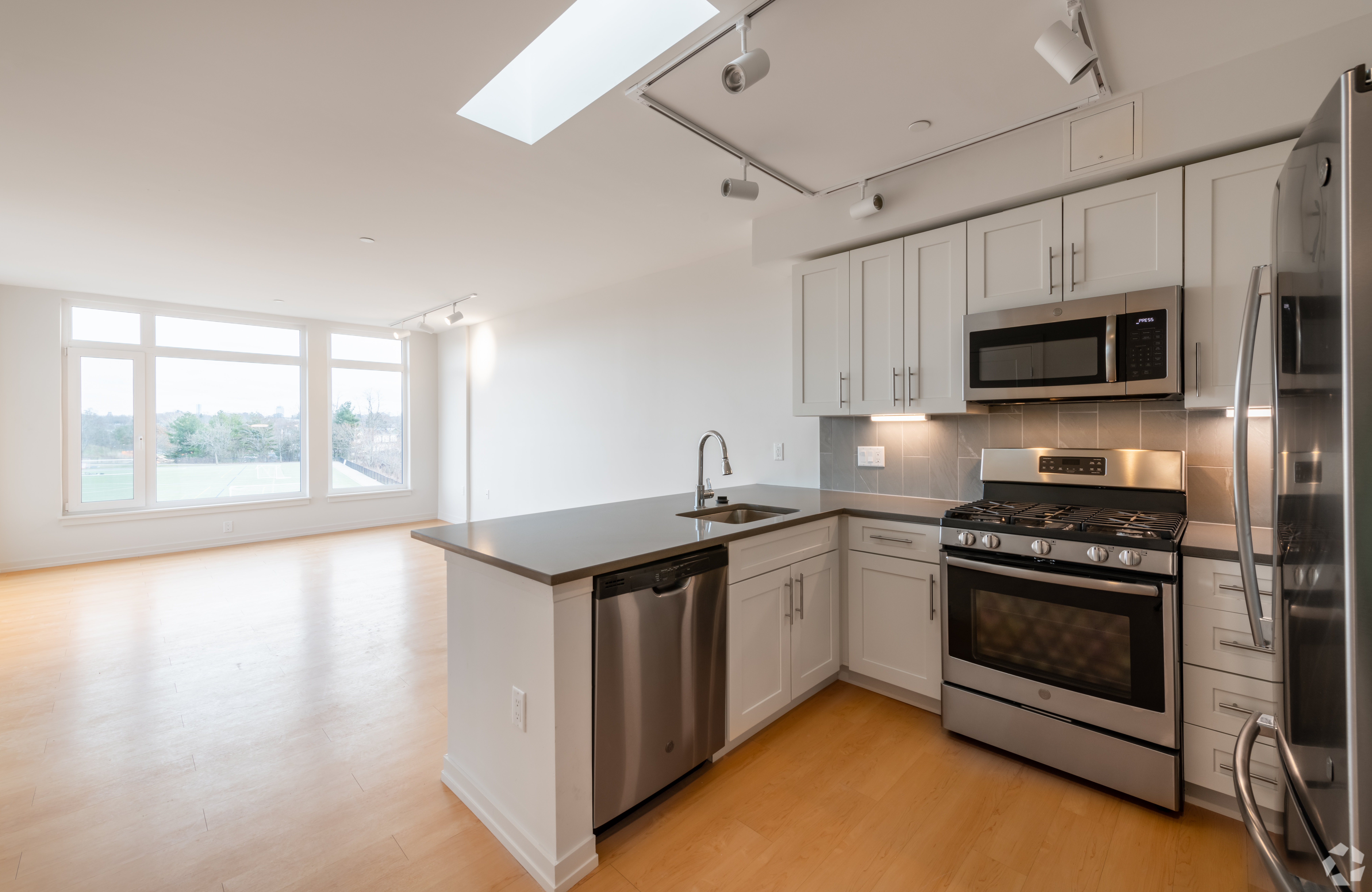 1 bed, 1 bath apartment for rent at 77 Stnew Unit 212, West Cambridge — photo 1 of 14