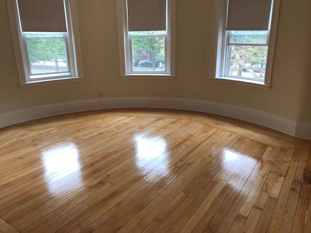 2 bed, 1 bath apartment for rent at 1821 Beacon St Unit 5, Chestnut Hill — photo 3 of 10