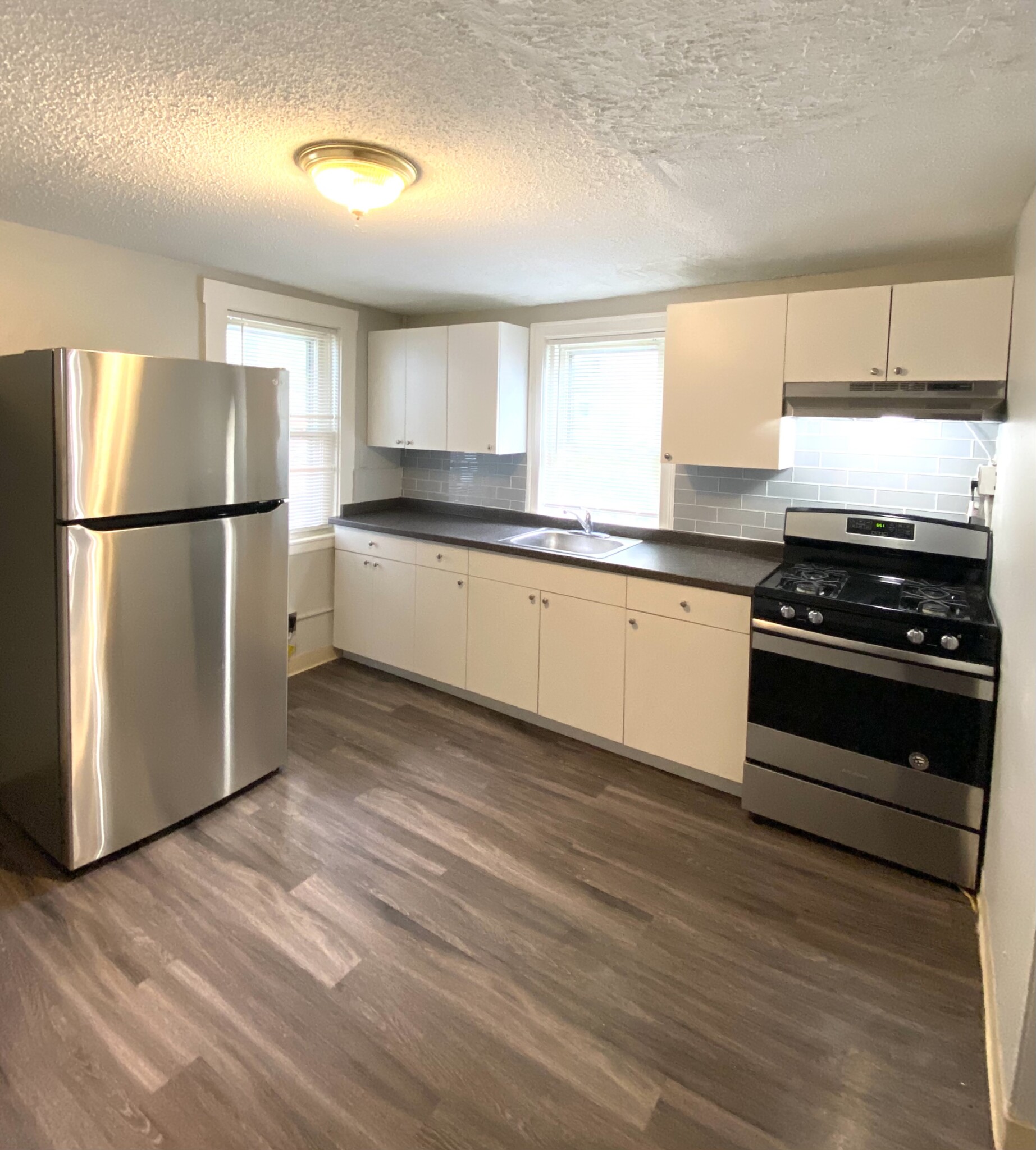1.5 bed, 1 bath apartment for rent at 15 Shurtleff St Unit 1, Chelsea — photo 11 of 14