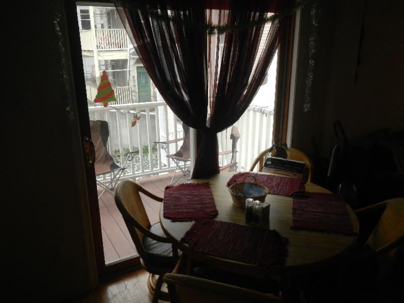 3 bed, 1.5 bath apartment for rent at 62 Hillside St Unit 3, Mission Hill — photo 3 of 11