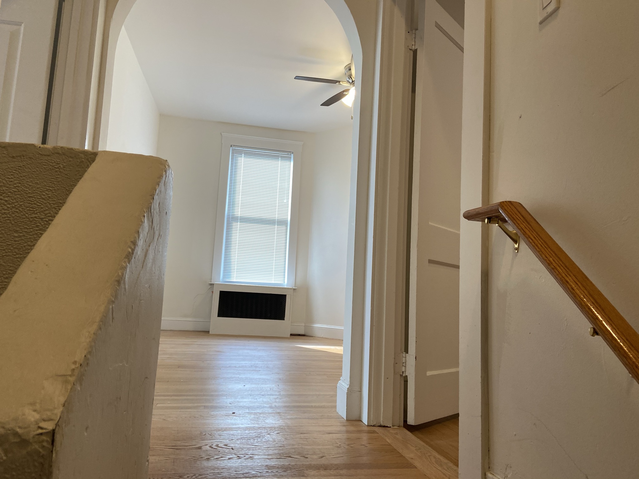 4 bed, 1 bath apartment for rent at 31 Newton St Unit 2, Brighton — photo 2 of 9
