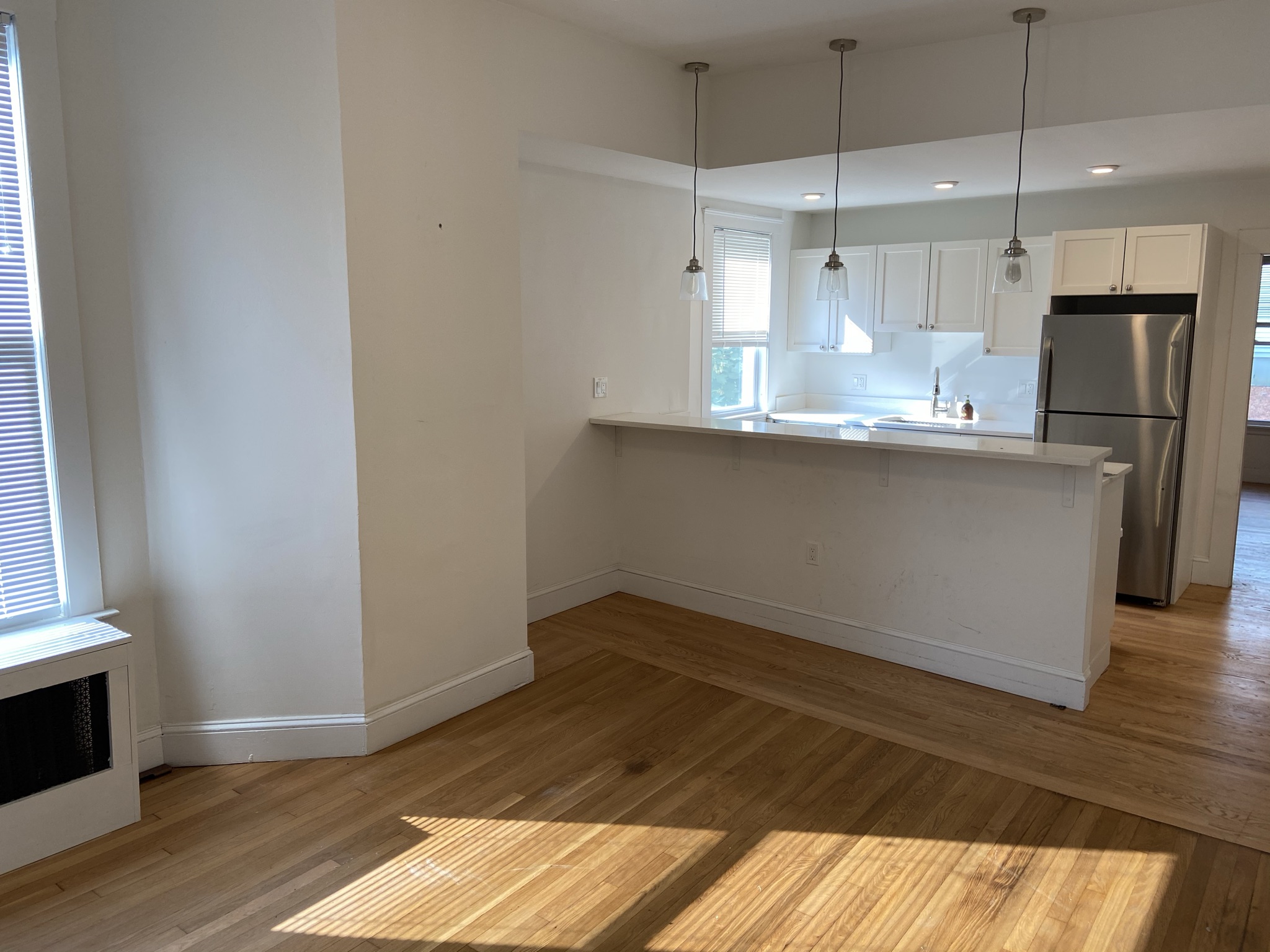 4 bed, 1 bath apartment for rent at 31 Newton St Unit 2, Brighton — photo 5 of 9