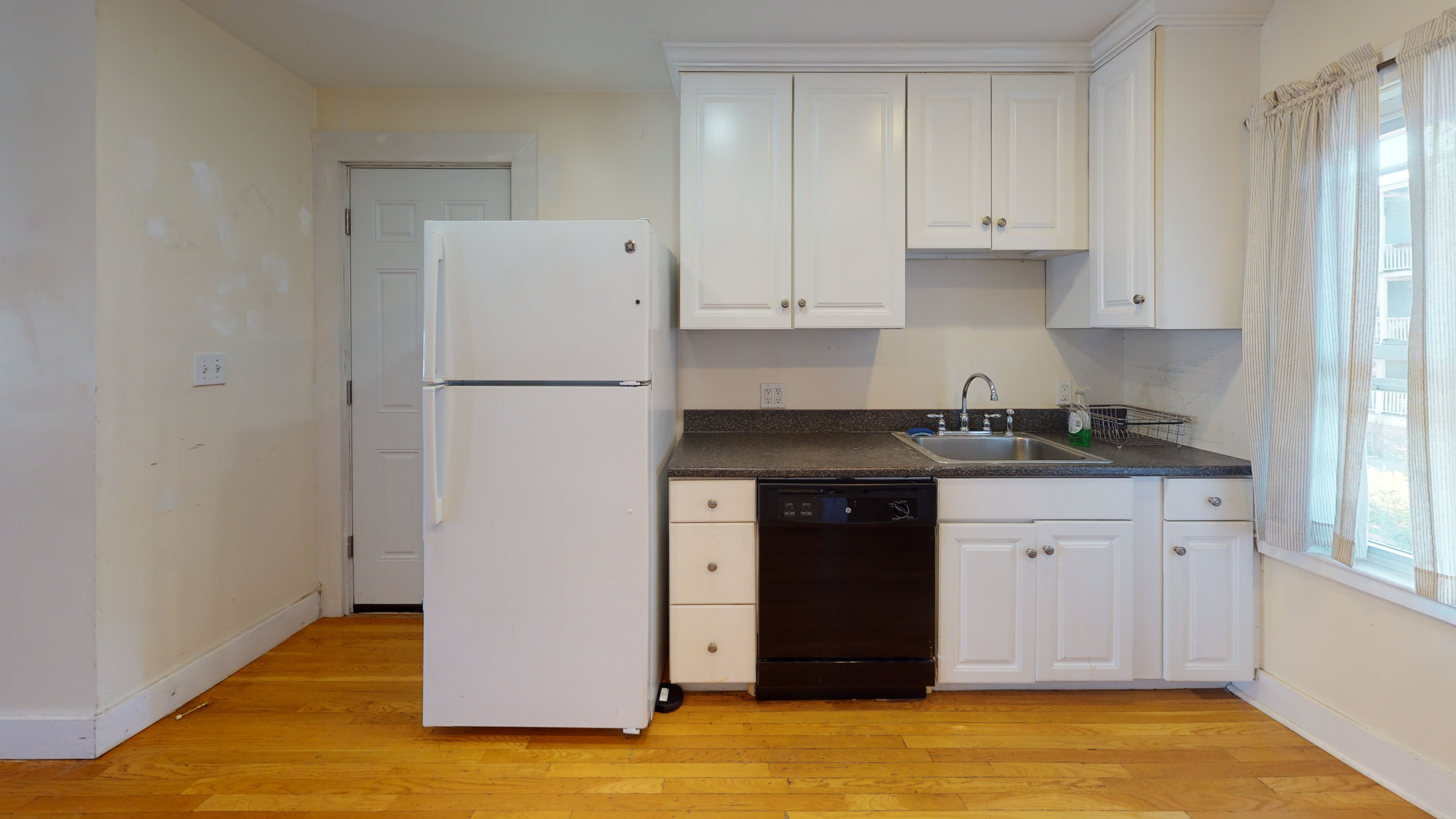 4 bed, 1.5 bath apartment for rent at 48 Fairbanks St Unit 2, Brighton — photo 1 of 11