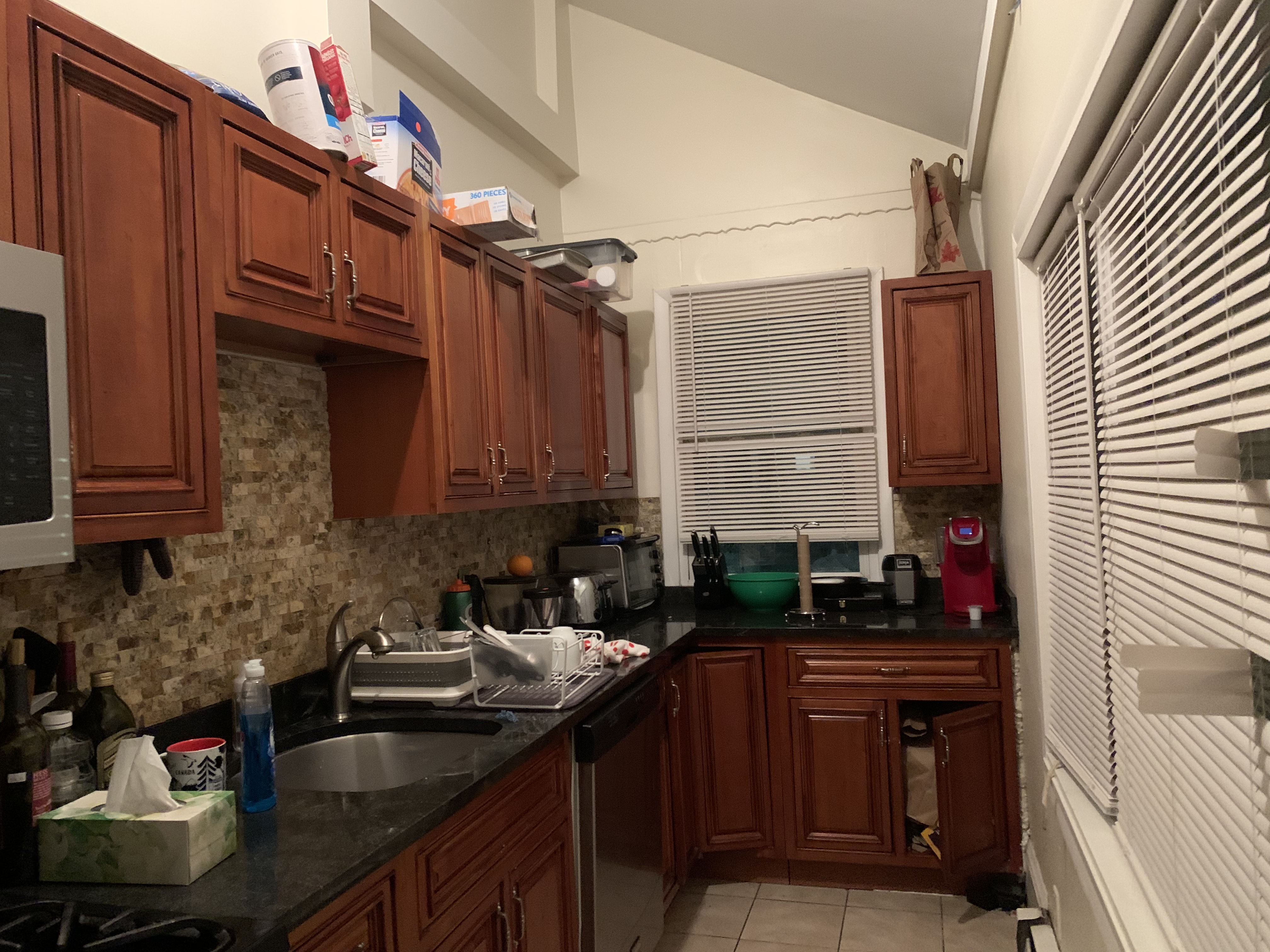 6 bed, 3 bath apartment for rent at 39 Pratt St Unit 0, Allston — photo 1 of 4