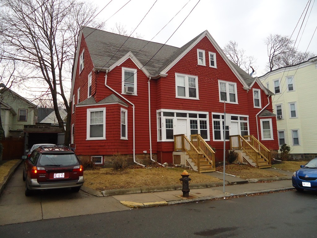 6 bed, 2.5 bath apartment for rent at 7 Imrie Rd Unit 0, Allston — photo 1 of 2