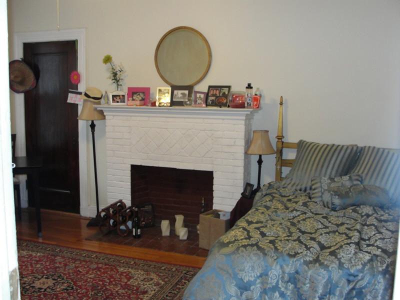 1 split bed, 1 bath apartment for rent at 11 Glenville Ave Unit 1, Allston — photo 1 of 4