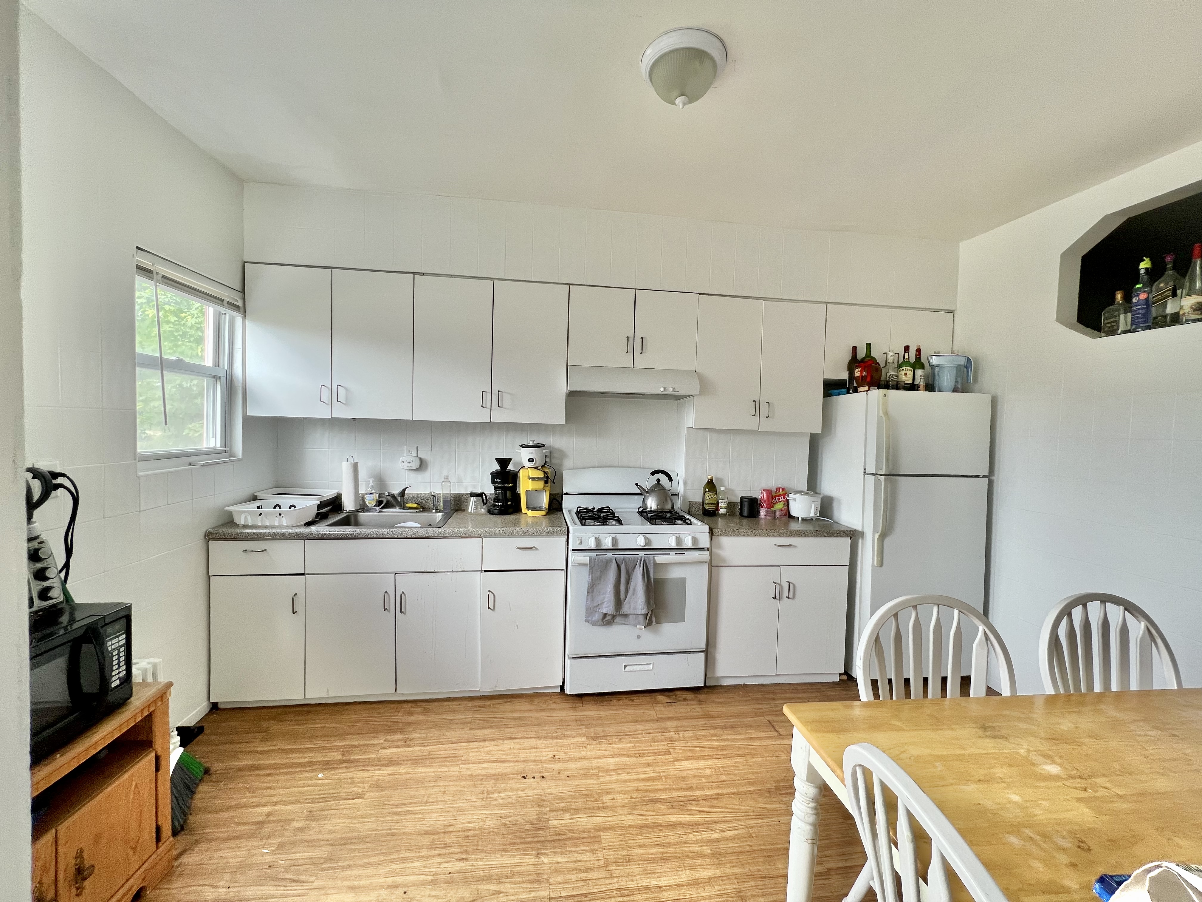 6 bed, 2.5 bath apartment for rent at 6 Pratt St Unit 0, Allston — photo 3 of 9