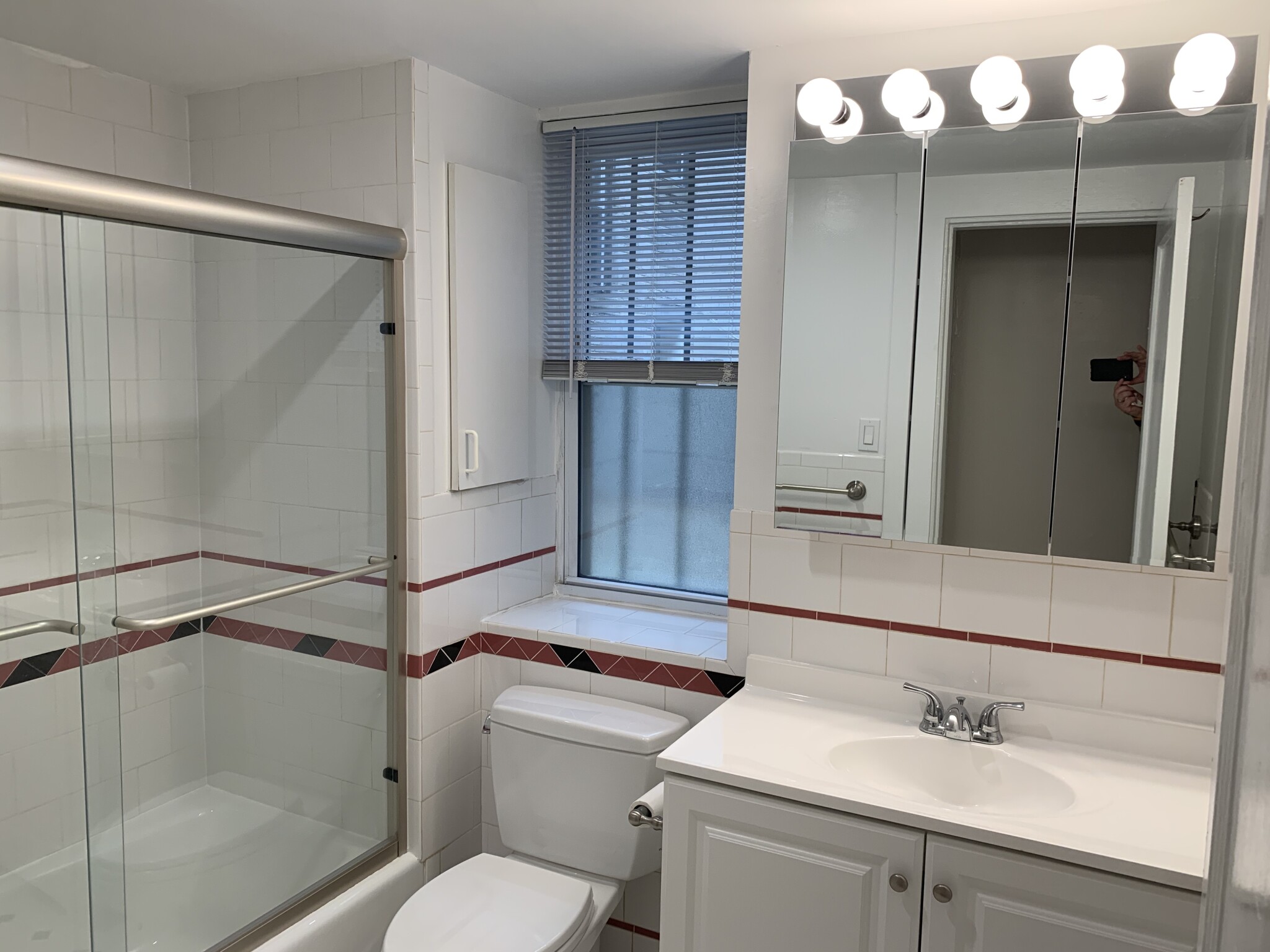 Studio bed, 1 bath apartment for rent at 1750 Commonwealth Ave Unit 7, Brighton — photo 8 of 10
