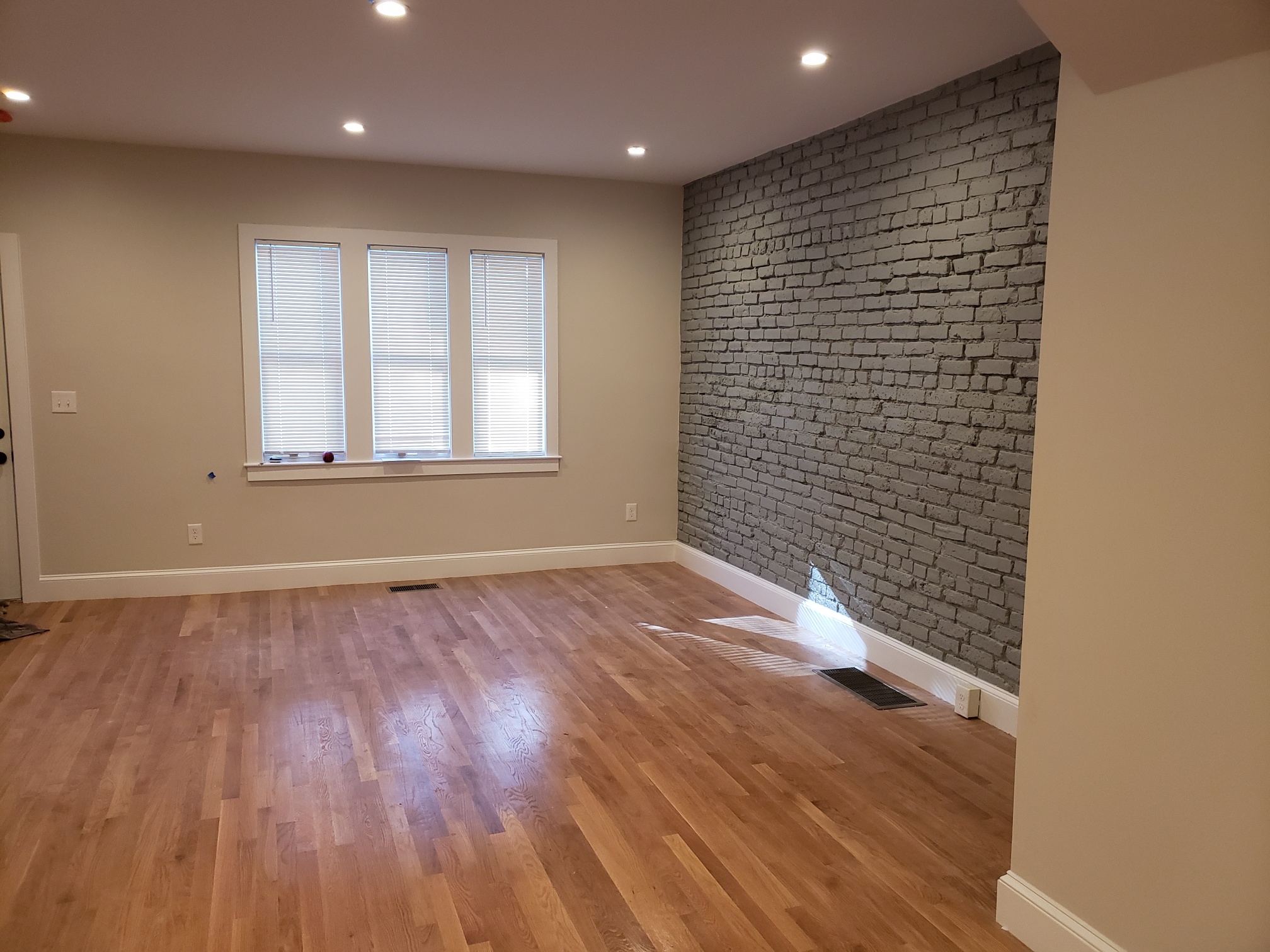 5 bed, 4+ bath apartment for rent at 128 Sutherland Rd Unit 1, Brighton — photo 6 of 8