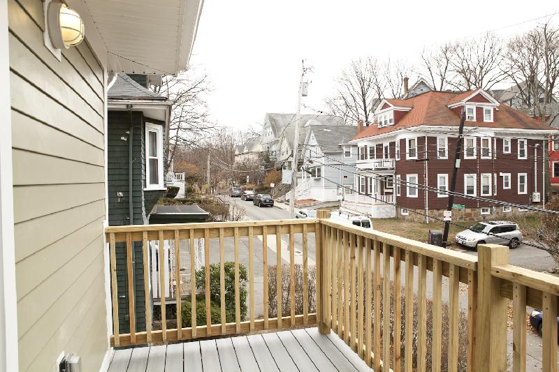 5 bed, 2 bath apartment for rent at 17 Imrie Rd Unit Two, Allston — photo 12 of 16