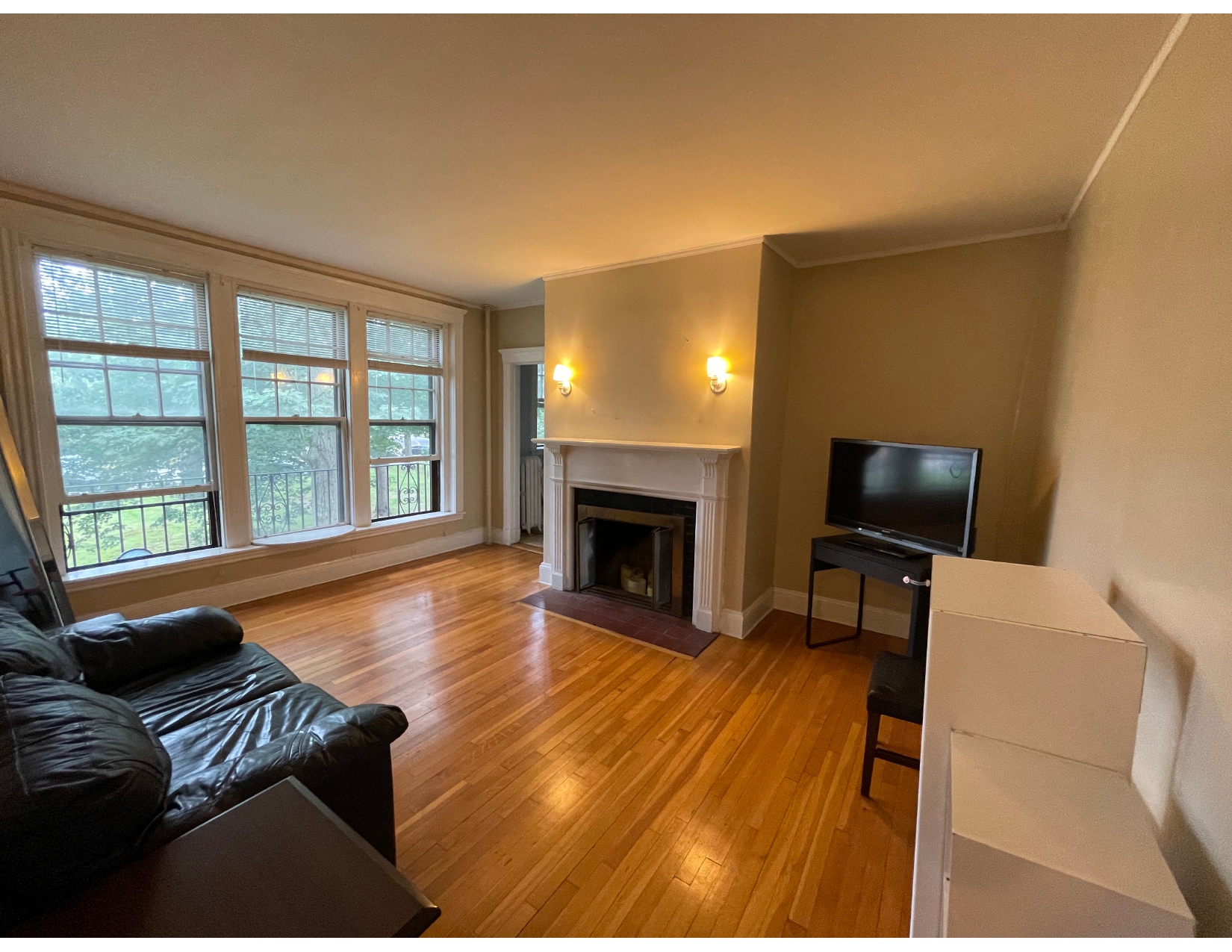 2 bed, 1 bath apartment for rent at 1979 Commonwealth Ave Unit 4, Brighton — photo 10 of 11