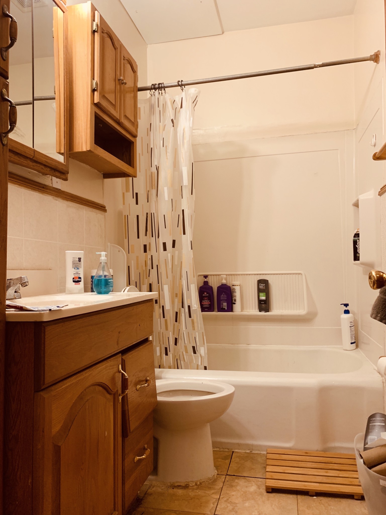 4 bed, 1 bath apartment for rent at 17 Symphony St Unit 6, Fenway — photo 2 of 8