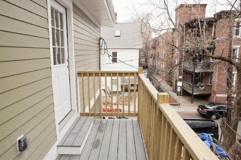 5 bed, 2 bath apartment for rent at 17 Imrie Rd Unit Two, Allston — photo 14 of 16