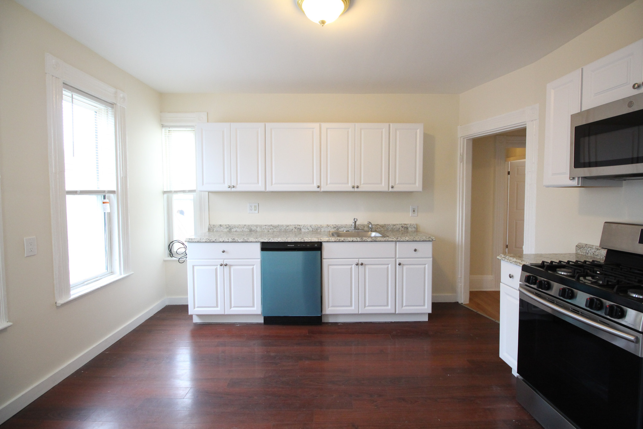 4 bed, 1 bath apartment for rent at 40 Forest St Unit 1, Roxbury — photo 1 of 21
