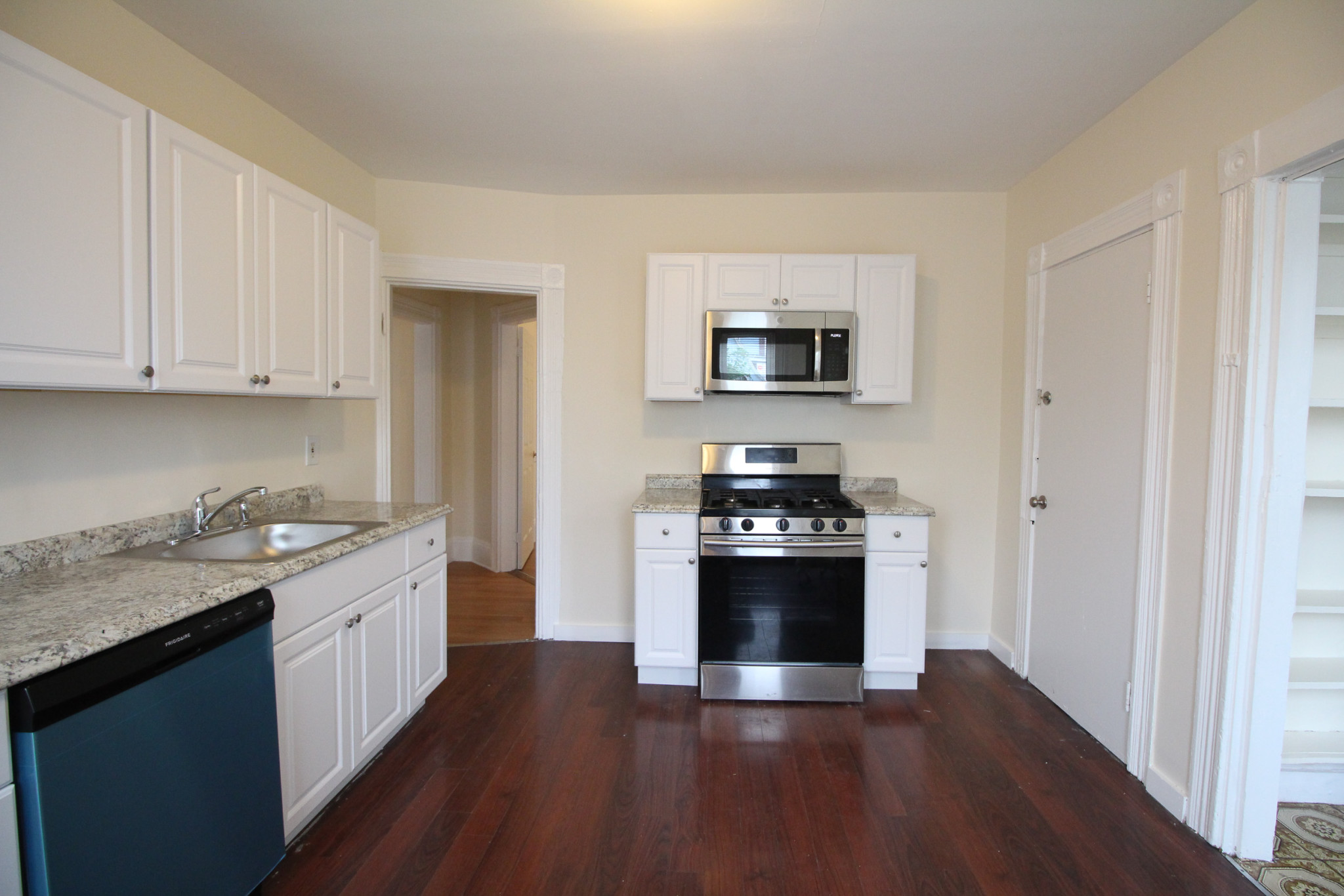 4 bed, 1 bath apartment for rent at 40 Forest St Unit 1, Roxbury — photo 2 of 21