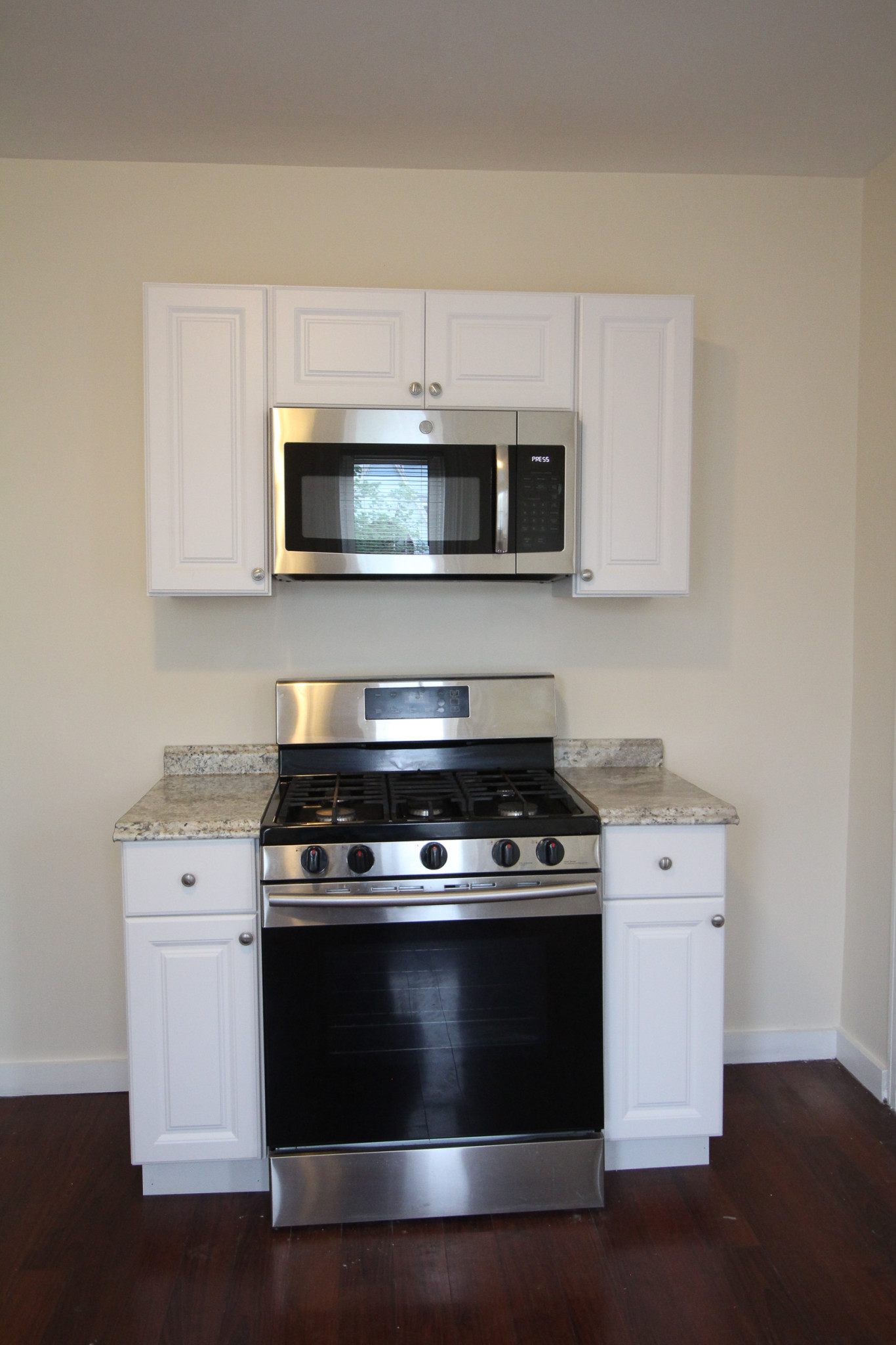 4 bed, 1 bath apartment for rent at 40 Forest St Unit 1, Roxbury — photo 3 of 21