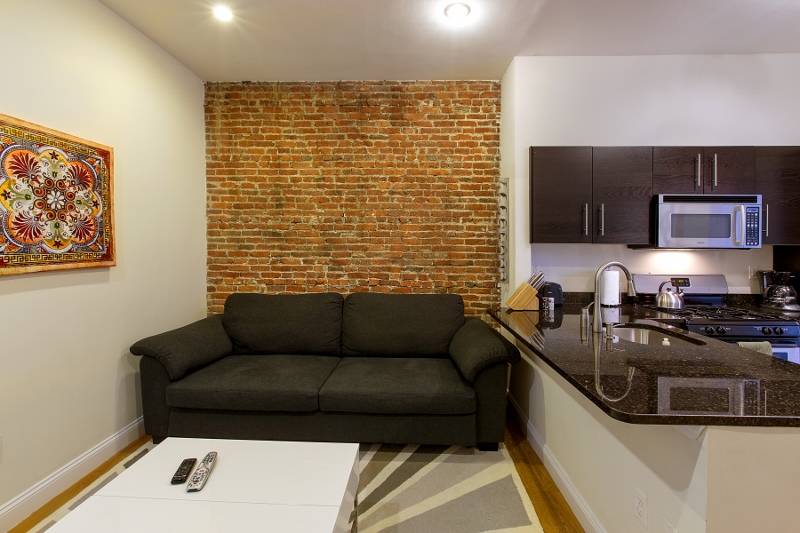 3 bed, 1 bath apartment for rent at 237 Northampton St Unit 1, South End — photo 4 of 11