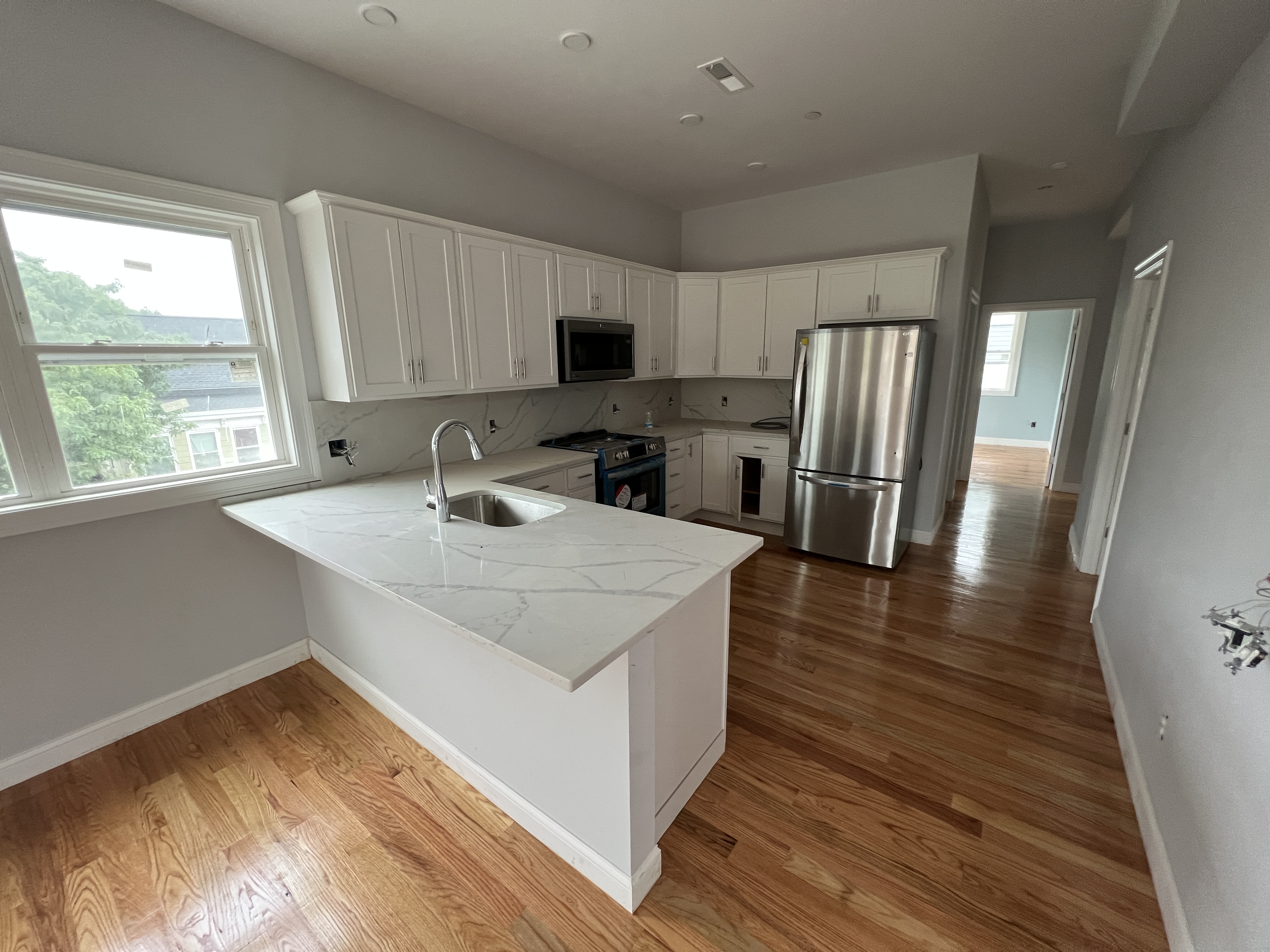 4 bed, 2 bath apartment for rent at 124 Cross St Unit 3L, Prospect Hill — photo 7 of 11