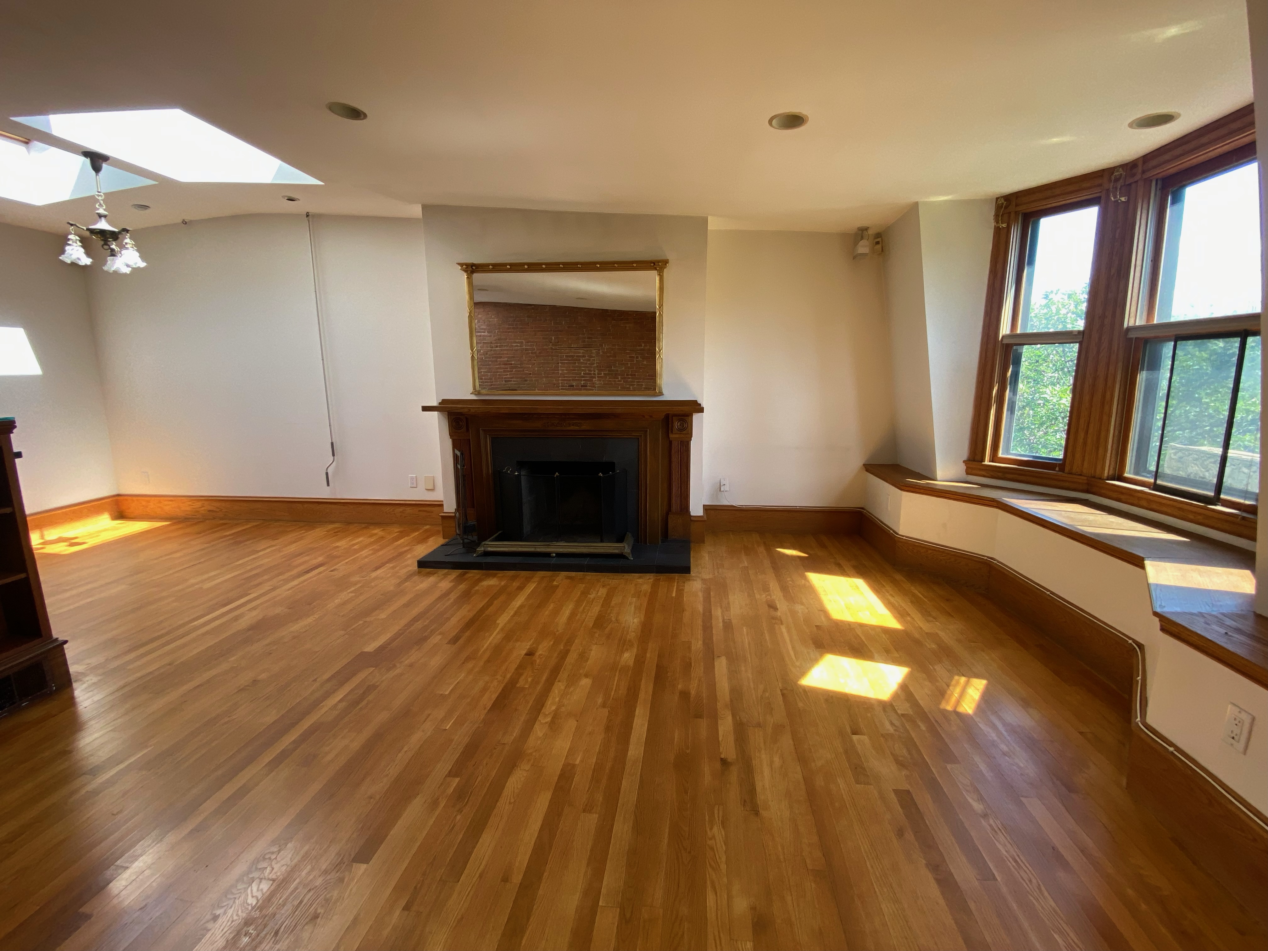 1 bed, 1 bath apartment for rent at 13 Holyoke St Unit 4, South End — photo 2 of 6