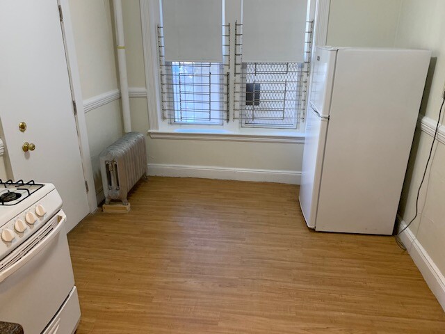 2 bed, 1 bath apartment for rent at 7 Vinal St Unit 2, Brighton — photo 2 of 10