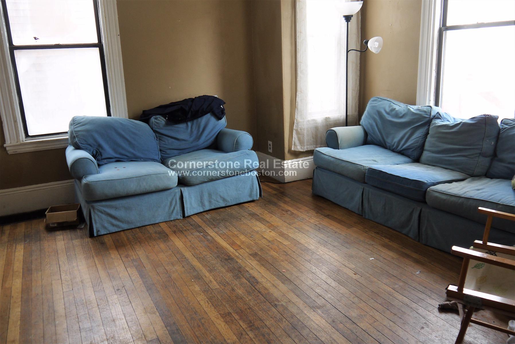 6 bed, 2 bath apartment for rent at 11 Saunders St Unit 0, Brighton — photo 5 of 9