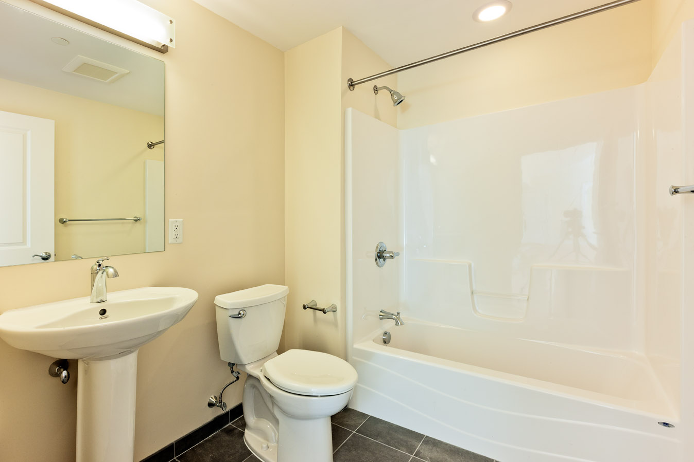 2 bed, 2 bath apartment for rent at 7 Cameron Ave Unit 3, North Cambridge — photo 19 of 22