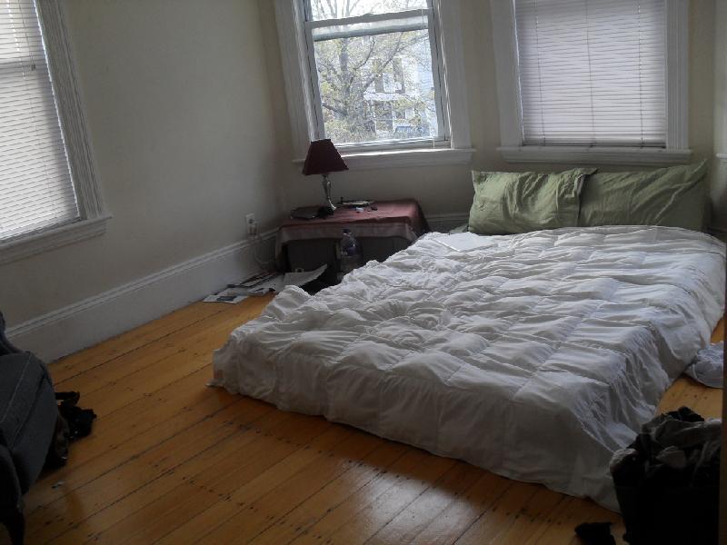 3 bed, 1 bath apartment for rent at 852 Huntington Ave Unit 1, Mission Hill — photo 6 of 9