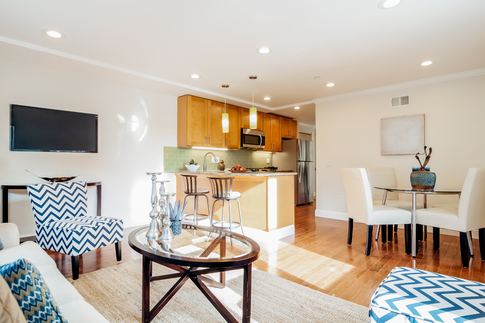 2 bed, 1 bath apartment for rent at 109 Maverick St Unit 1, East Boston — photo 3 of 14