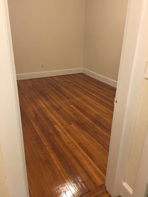2 bed, 1 bath apartment for rent at 32 Lancaster Ter Unit 107, Washington Square — photo 7 of 10
