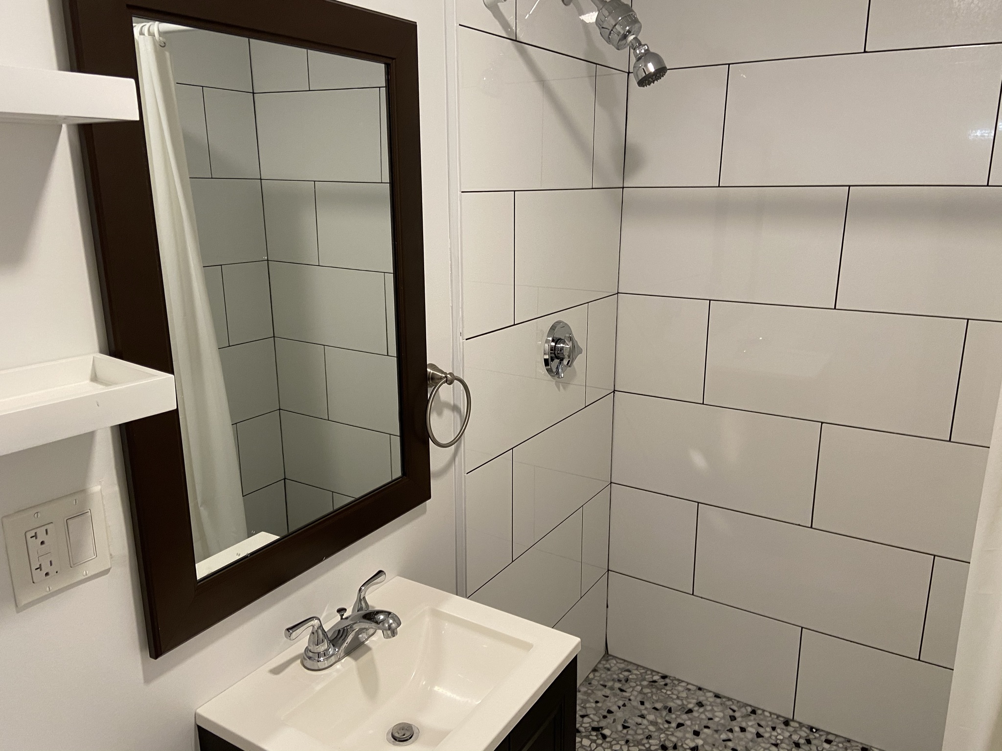 4 bed, 1 bath apartment for rent at 37 Newton St Unit 2, Brighton — photo 9 of 10