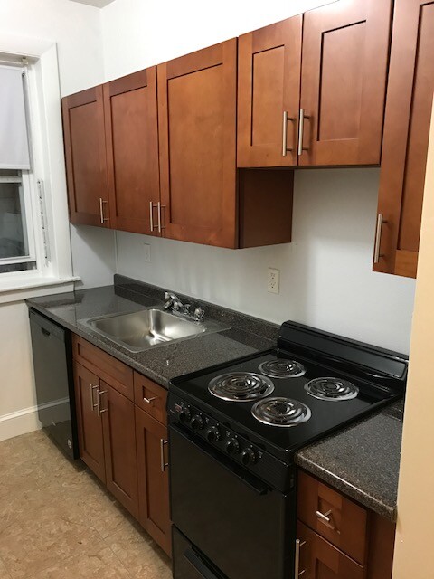 2 bed, 1 bath apartment for rent at 32 Lancaster Ter Unit 107, Washington Square — photo 9 of 10