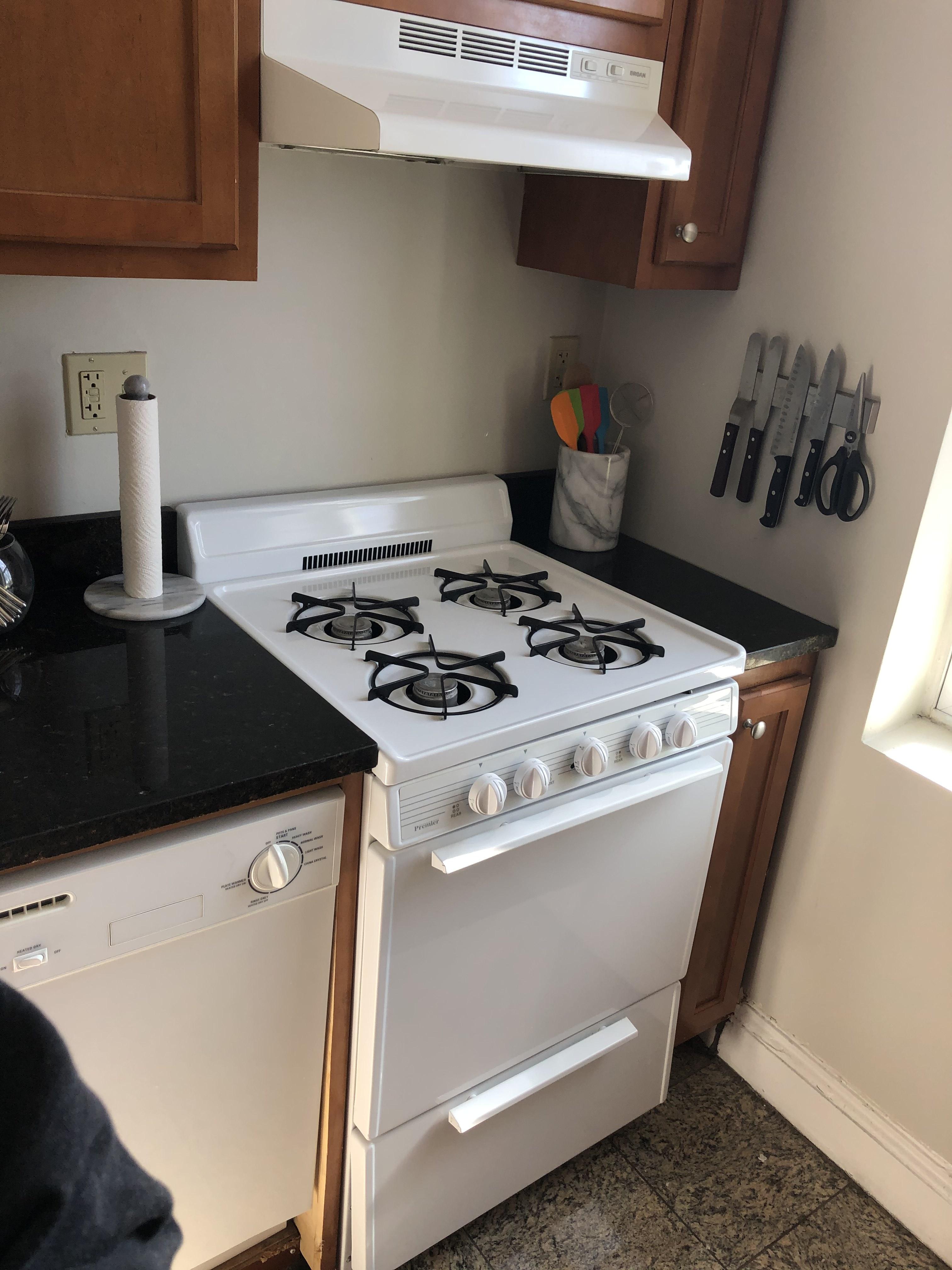 Studio bed, 1 bath apartment for rent at 1192 Commonwealth Ave Unit 19, Allston — photo 6 of 11