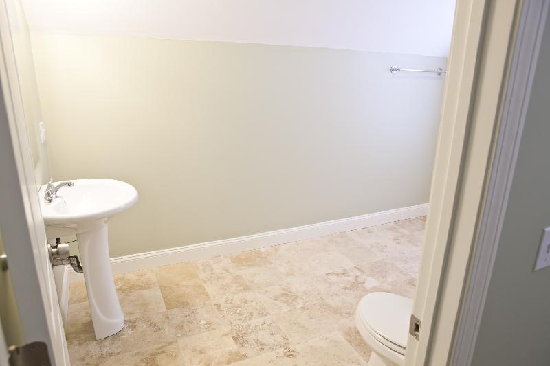 5 bed, 2 bath apartment for rent at 17 Imrie Rd Unit Two, Allston — photo 5 of 16