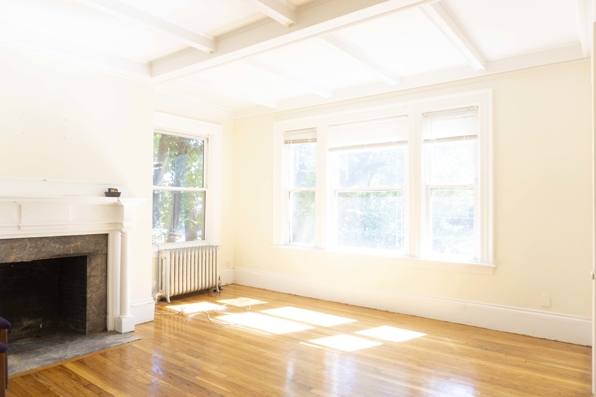 5 bed, 2 bath apartment for rent at 1781 Commonwealth Ave Unit 1, Brighton — photo 3 of 11