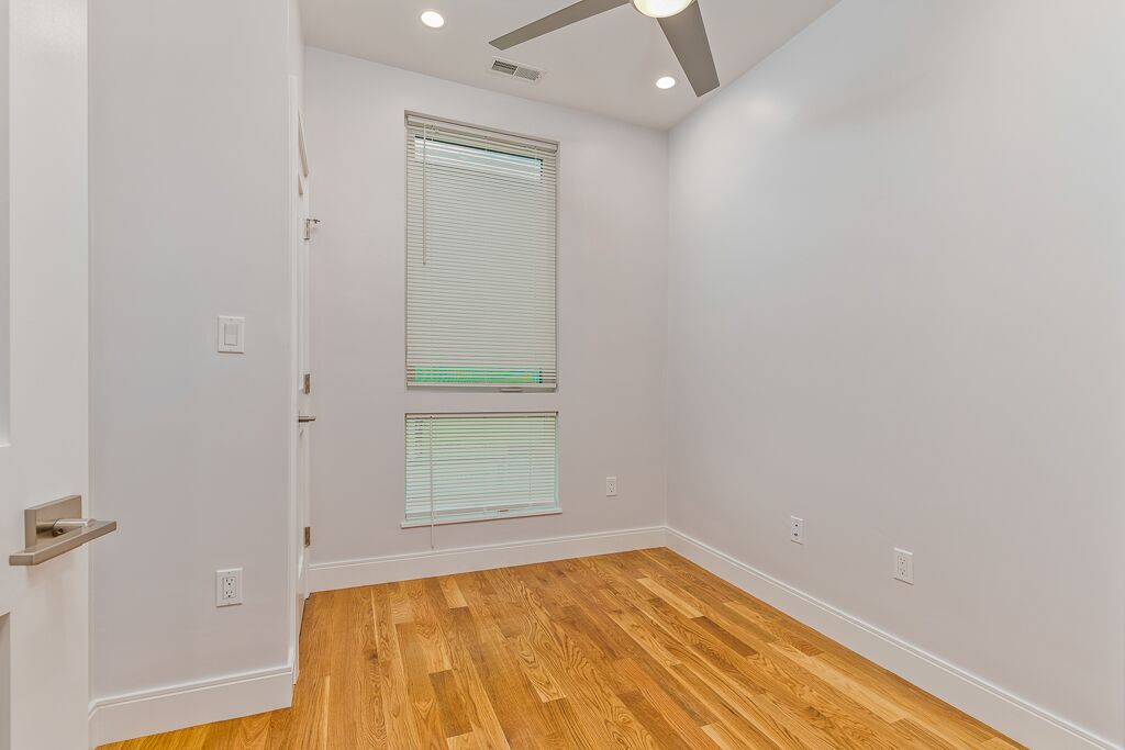4 bed, 2 bath apartment for rent at 7 Alleghany St Unit 1, Mission Hill — photo 3 of 8