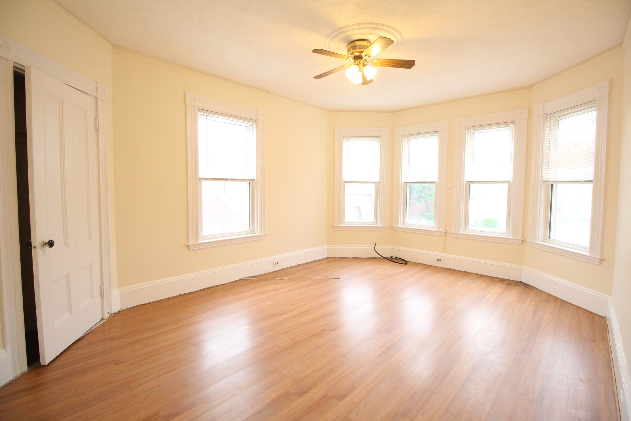 4 bed, 1 bath apartment for rent at 40 Forest St Unit 1, Roxbury — photo 8 of 21