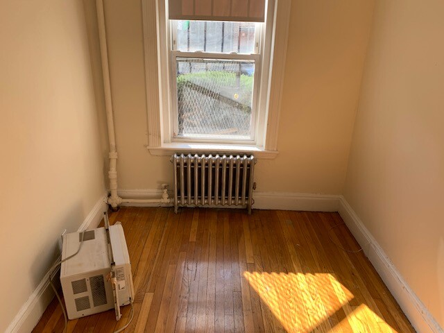 2 bed, 1 bath apartment for rent at 7 Vinal St Unit 2, Brighton — photo 4 of 10