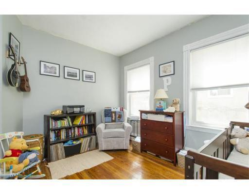 4 bed, 1 bath apartment for rent at 20 Sunset St Unit 1, Mission Hill — photo 5 of 8