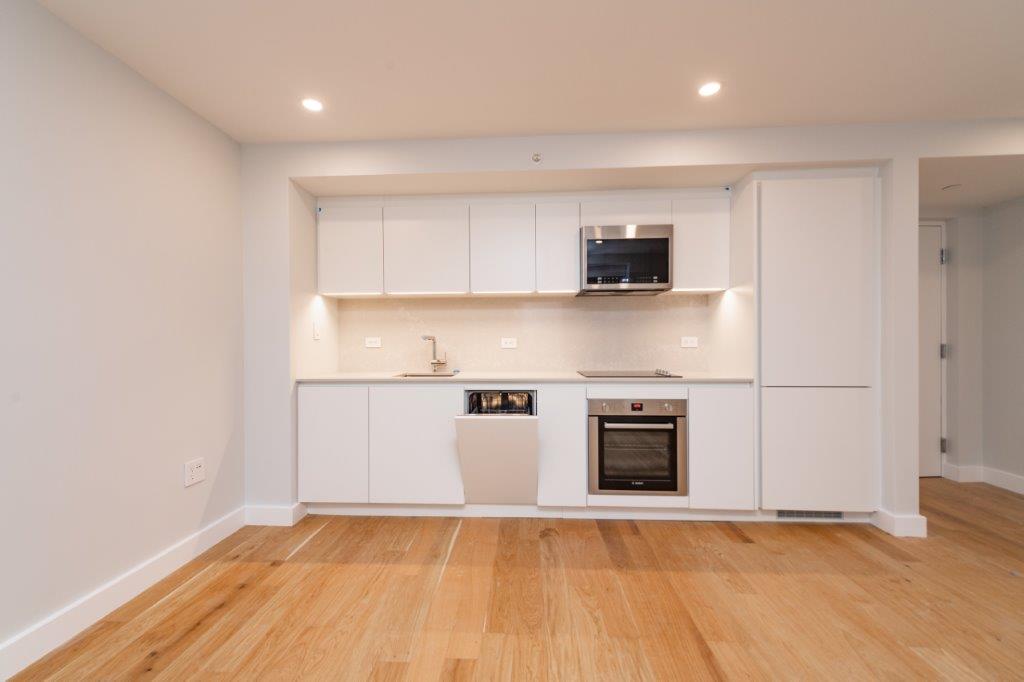 1 bed, 1 bath apartment for rent at 23 Fleet St Unit 5, North End — photo 2 of 5